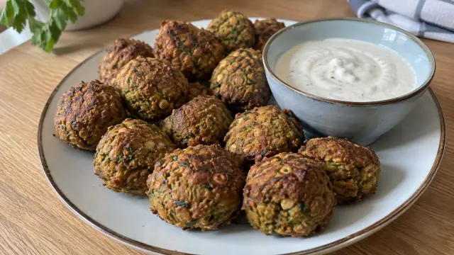 Domáci pečený falafel z cíceru