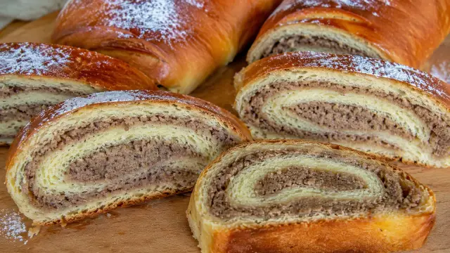 Šťavnatý kysnutý orechovník od babičky