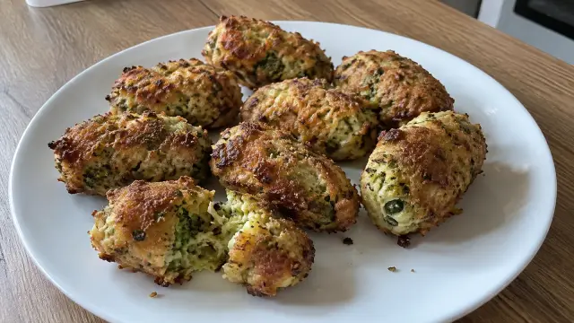 Chrumkavé brokolicovo-syrové krokety z rúry